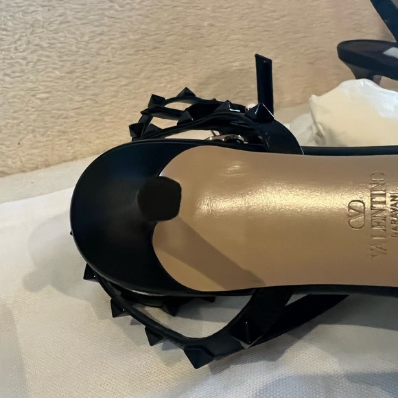 *BRAND NEW* size 40.5 Black on black Valentino Rockstud 60mm heels. - Picture 4 of 9